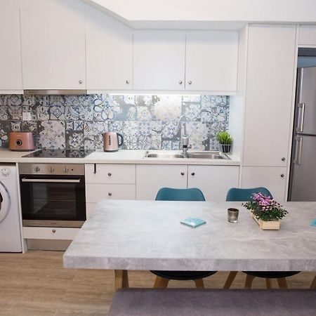 אתונה Stylish, Comfortable, Basement Loft-Like Apartment With Amenities מראה חיצוני תמונה