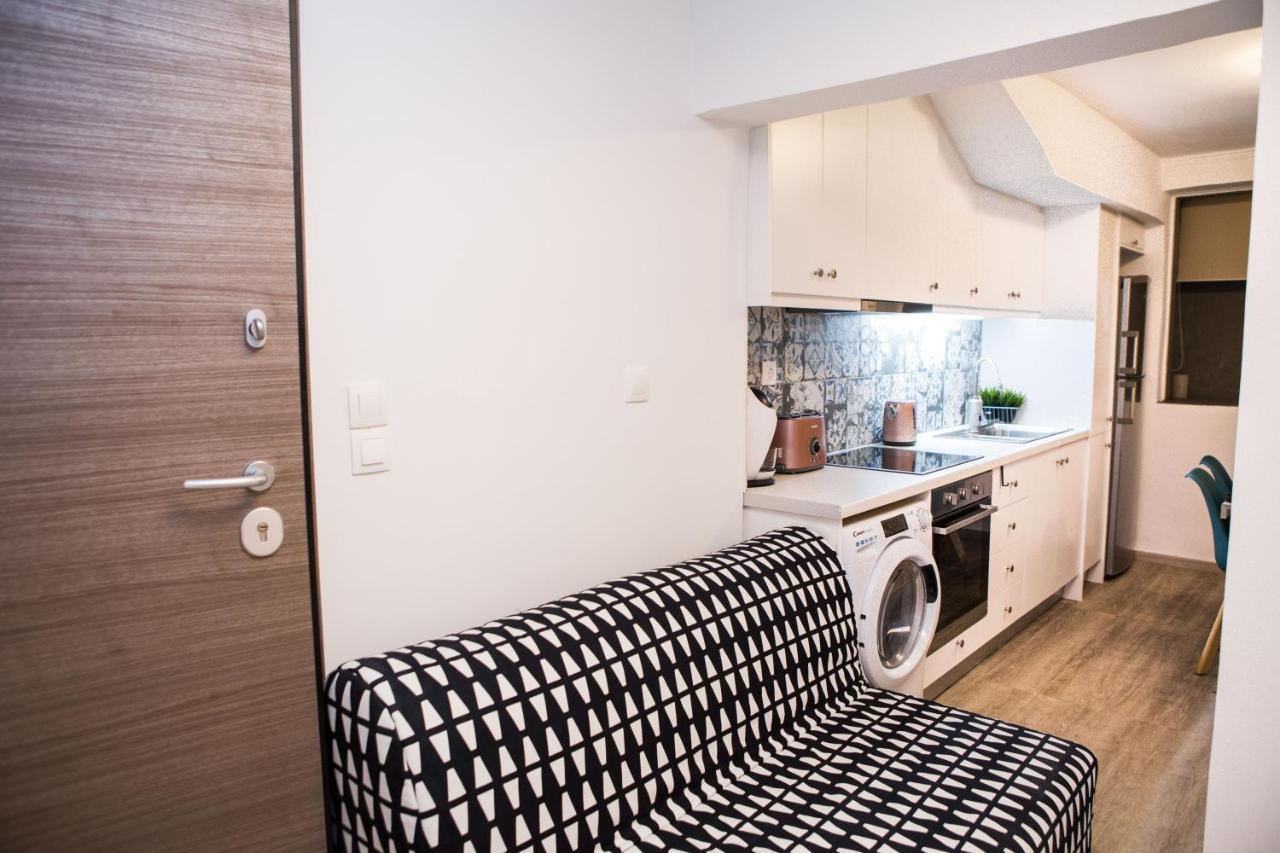 אתונה Stylish, Comfortable, Basement Loft-Like Apartment With Amenities מראה חיצוני תמונה