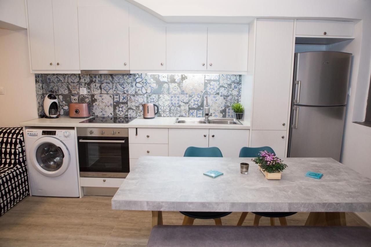 אתונה Stylish, Comfortable, Basement Loft-Like Apartment With Amenities מראה חיצוני תמונה