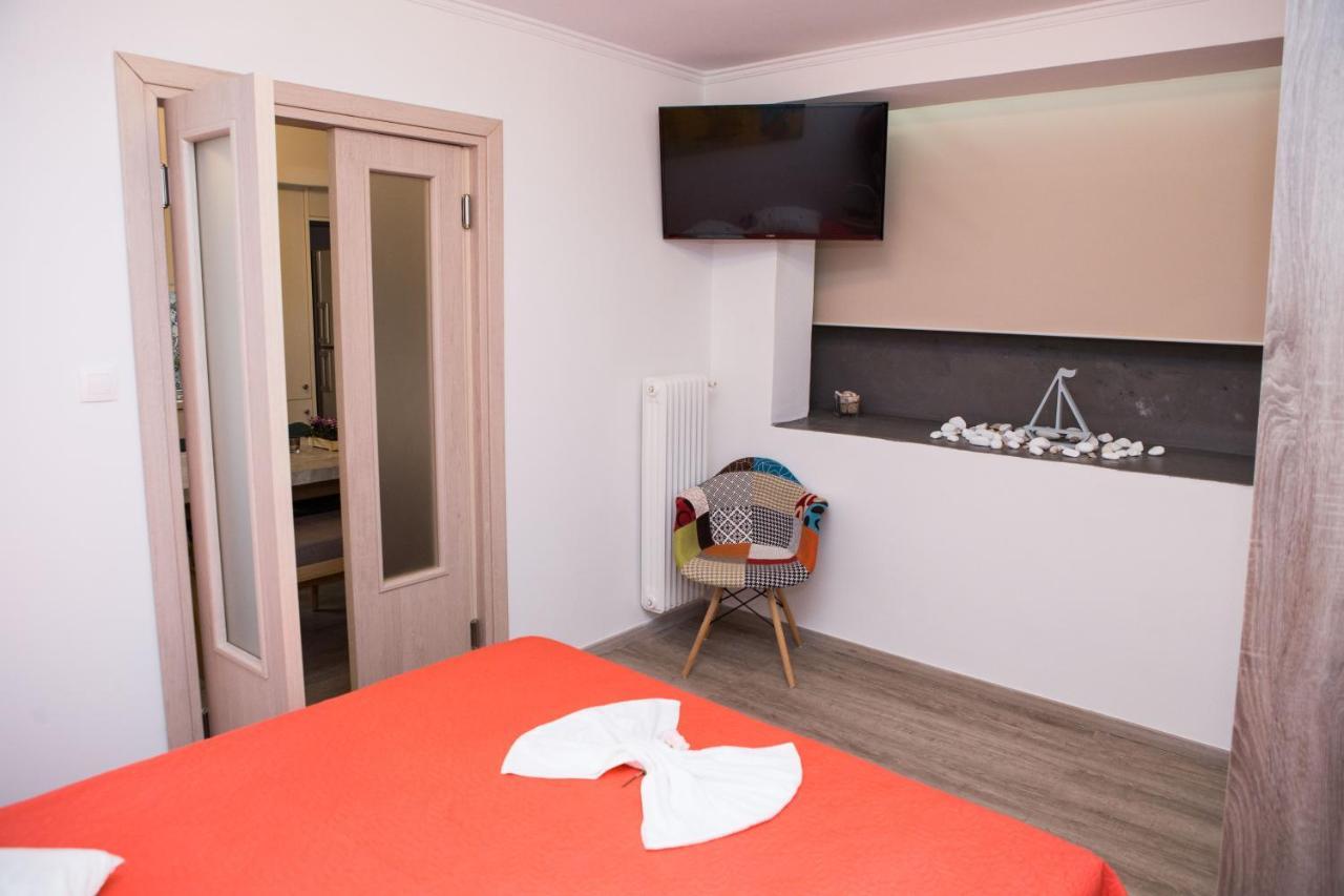 אתונה Stylish, Comfortable, Basement Loft-Like Apartment With Amenities מראה חיצוני תמונה
