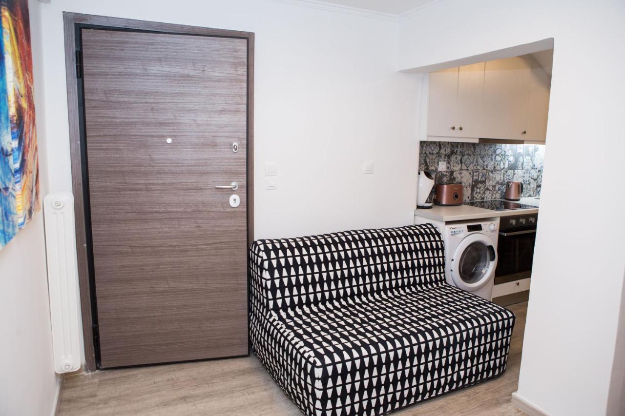 אתונה Stylish, Comfortable, Basement Loft-Like Apartment With Amenities מראה חיצוני תמונה