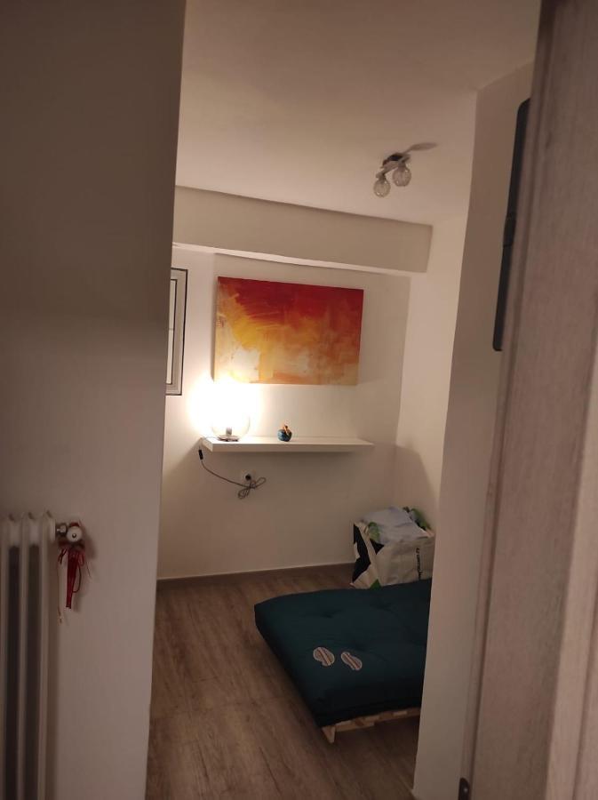 אתונה Stylish, Comfortable, Basement Loft-Like Apartment With Amenities מראה חיצוני תמונה
