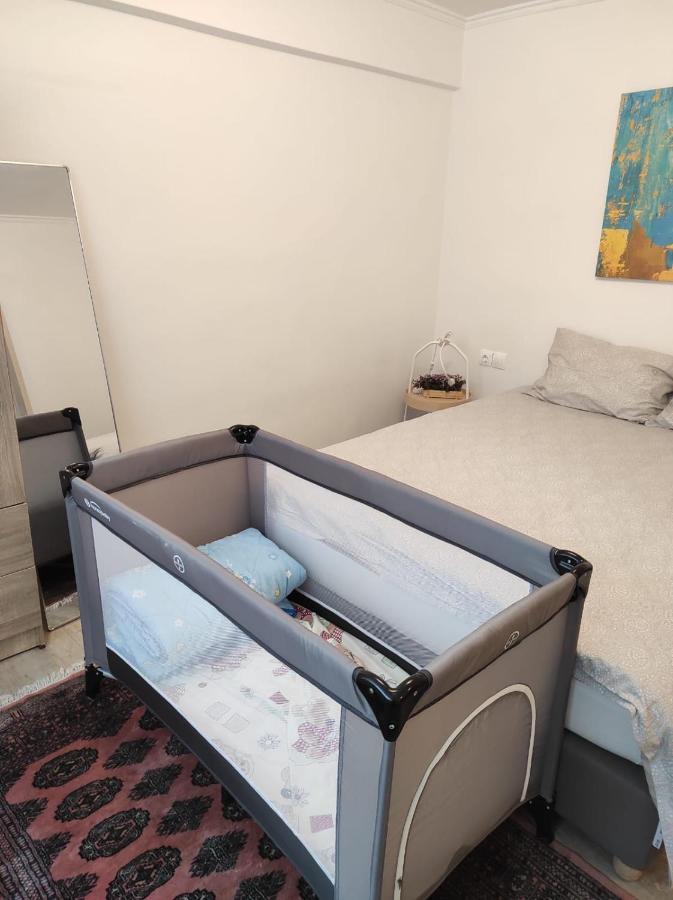אתונה Stylish, Comfortable, Basement Loft-Like Apartment With Amenities מראה חיצוני תמונה