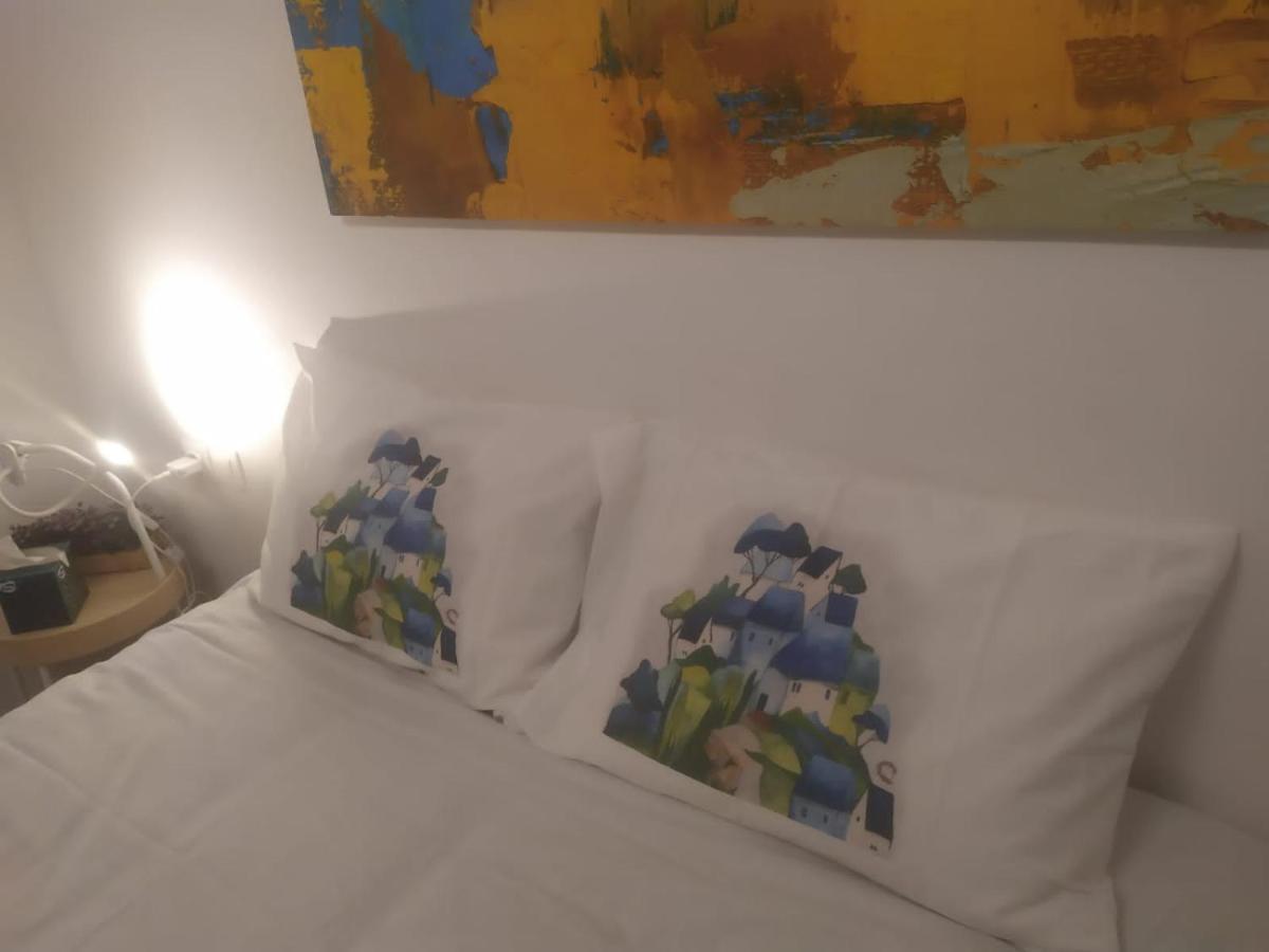 אתונה Stylish, Comfortable, Basement Loft-Like Apartment With Amenities מראה חיצוני תמונה