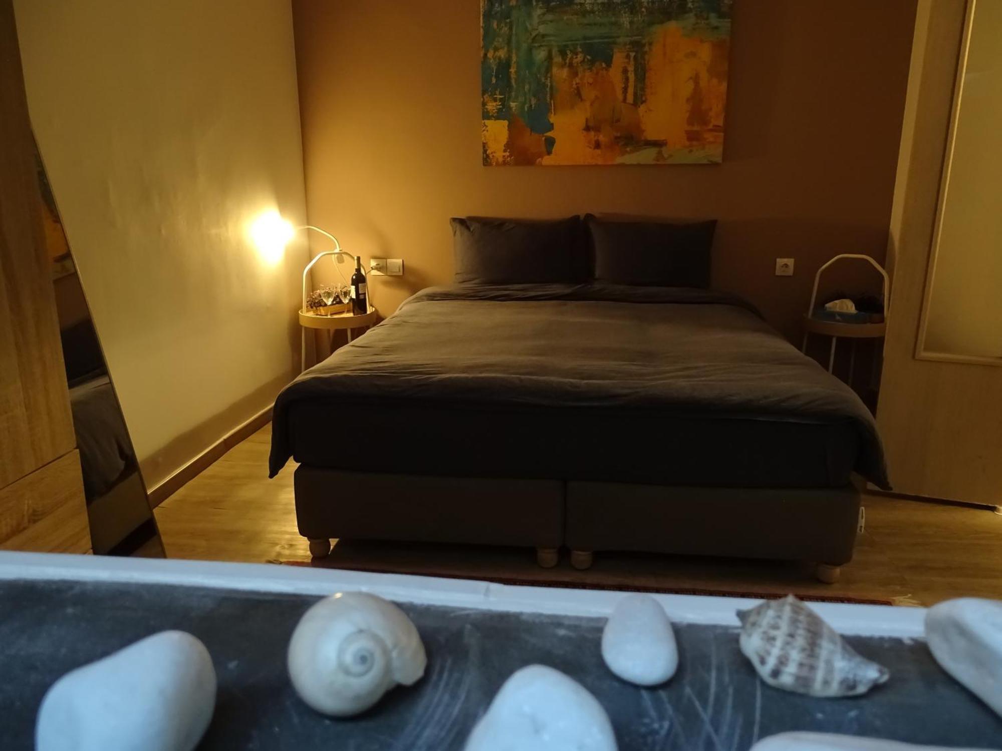 אתונה Stylish, Comfortable, Basement Loft-Like Apartment With Amenities מראה חיצוני תמונה