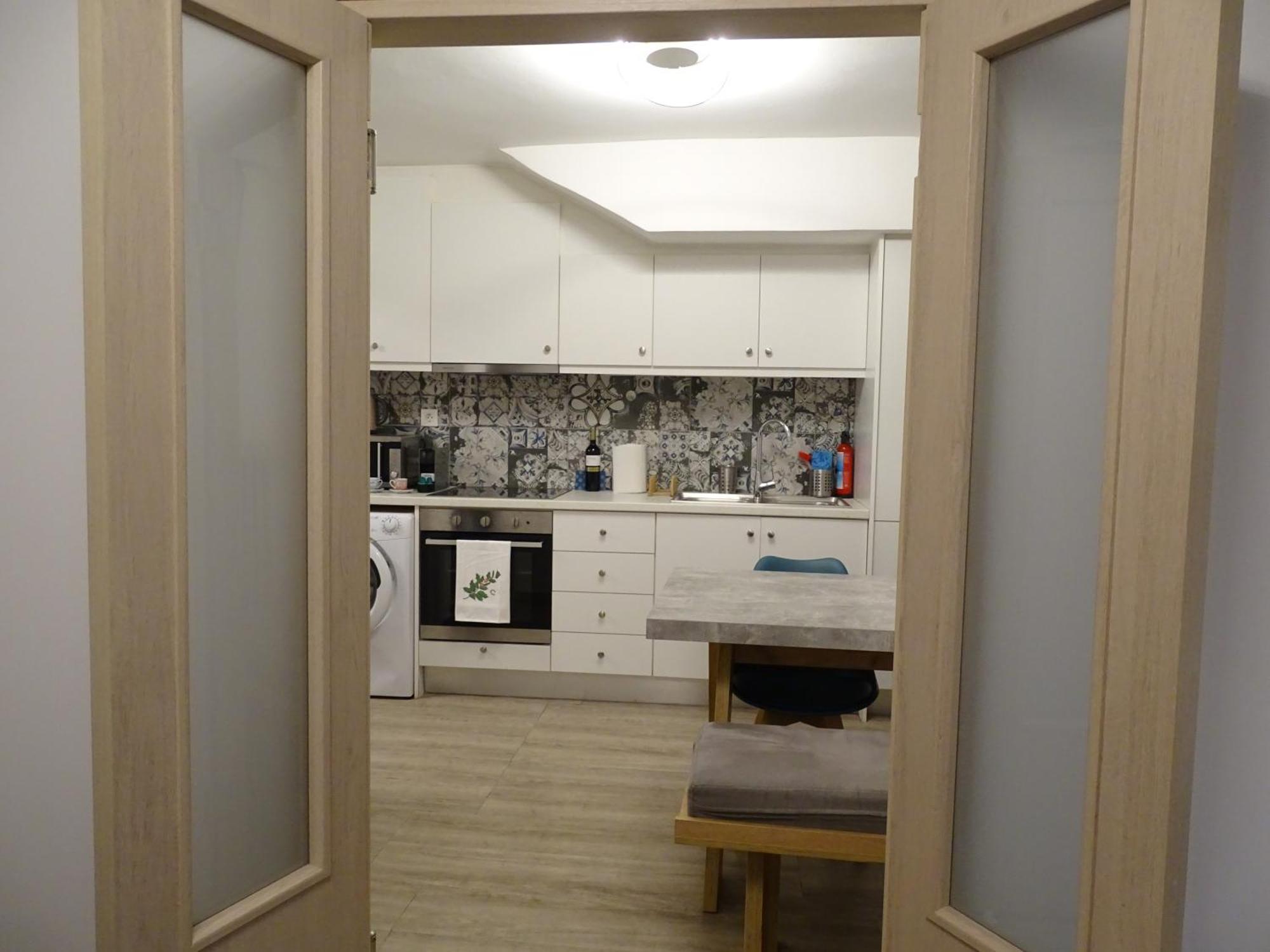 אתונה Stylish, Comfortable, Basement Loft-Like Apartment With Amenities מראה חיצוני תמונה